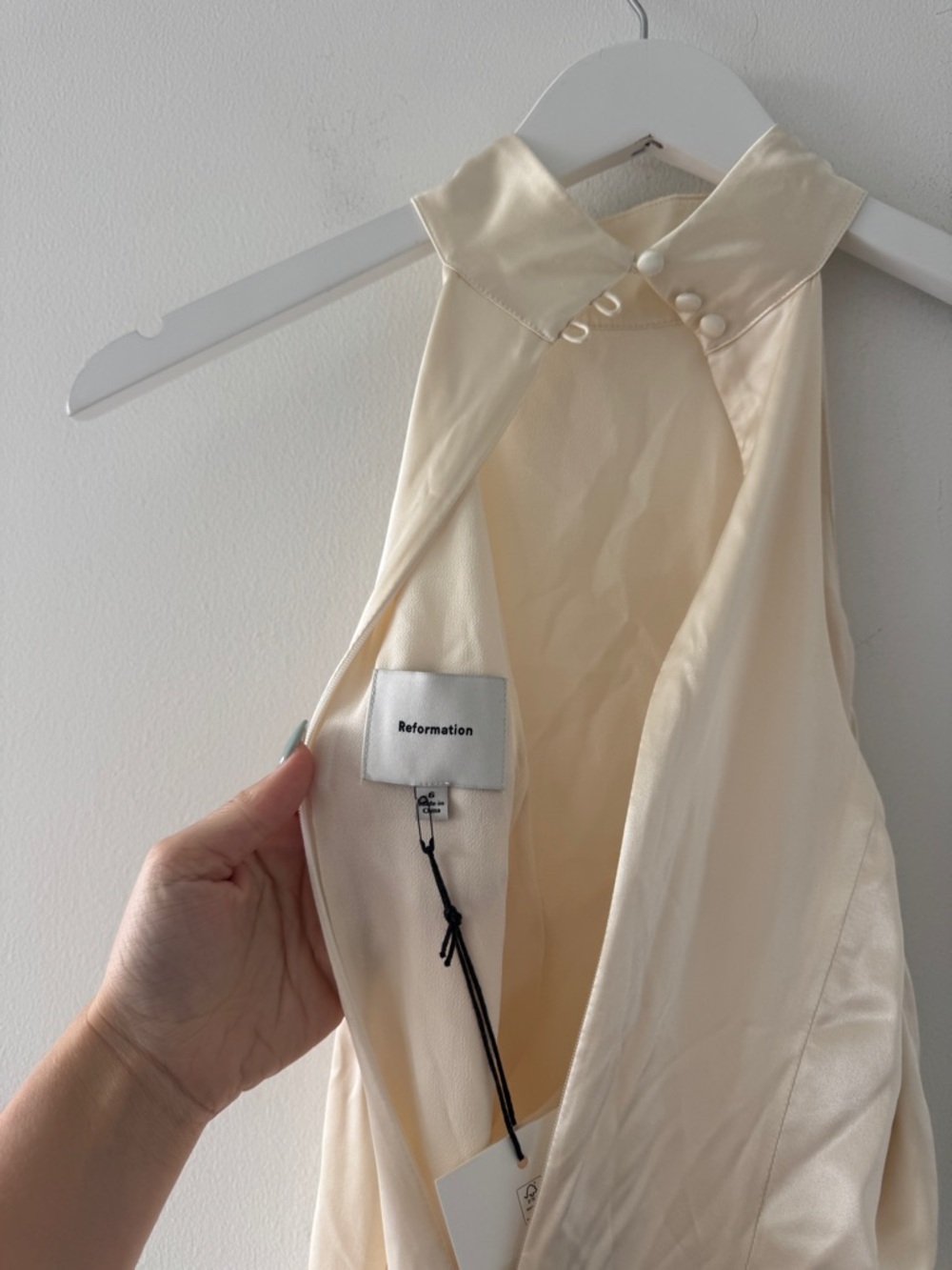 REFORMATION Katelyn Silk Dress in Ivory 6 - Picture 3 of 7